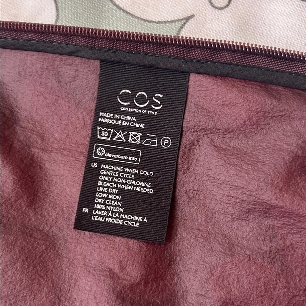 COS Men's Large Hooded‎ Packable Lightweight Anorak Dark Burgundy Purple/Black